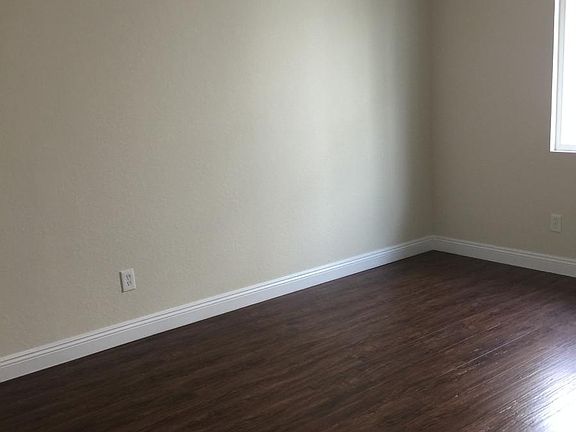 5th image of 4716 Point Loma Ave