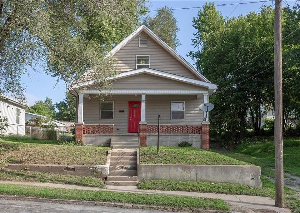 1st image of 1605 Angelique St