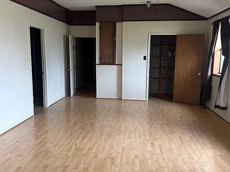 3085 Long Leaf Dr — Photo 2