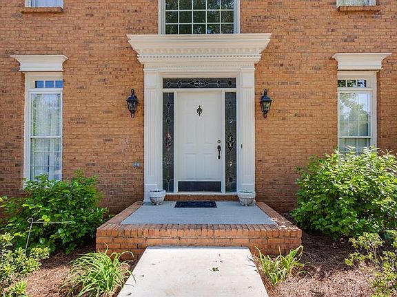 2nd image of 1604 Holly Lake Cir
