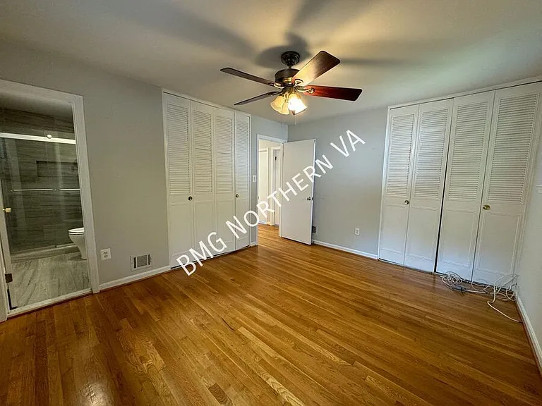 5406 Gainsborough Dr — Photo 16