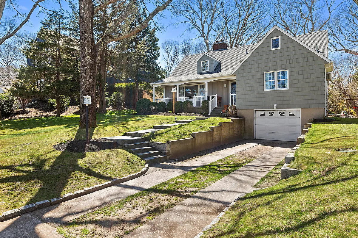 Building Photo - 29 Harrys Ln