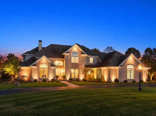 12000 W Donegal Ln, New Lenox, IL 60451