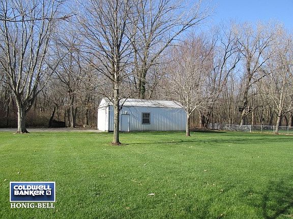 4th image of 35830 S Linden Ln