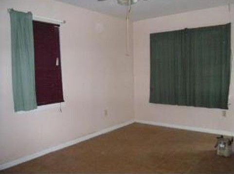 2nd image of 2850 Murphy St