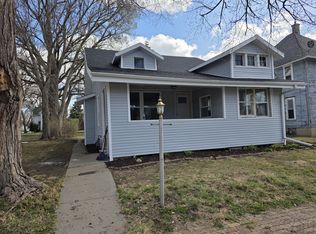 210 11th Ave, Sterling, IL 61081