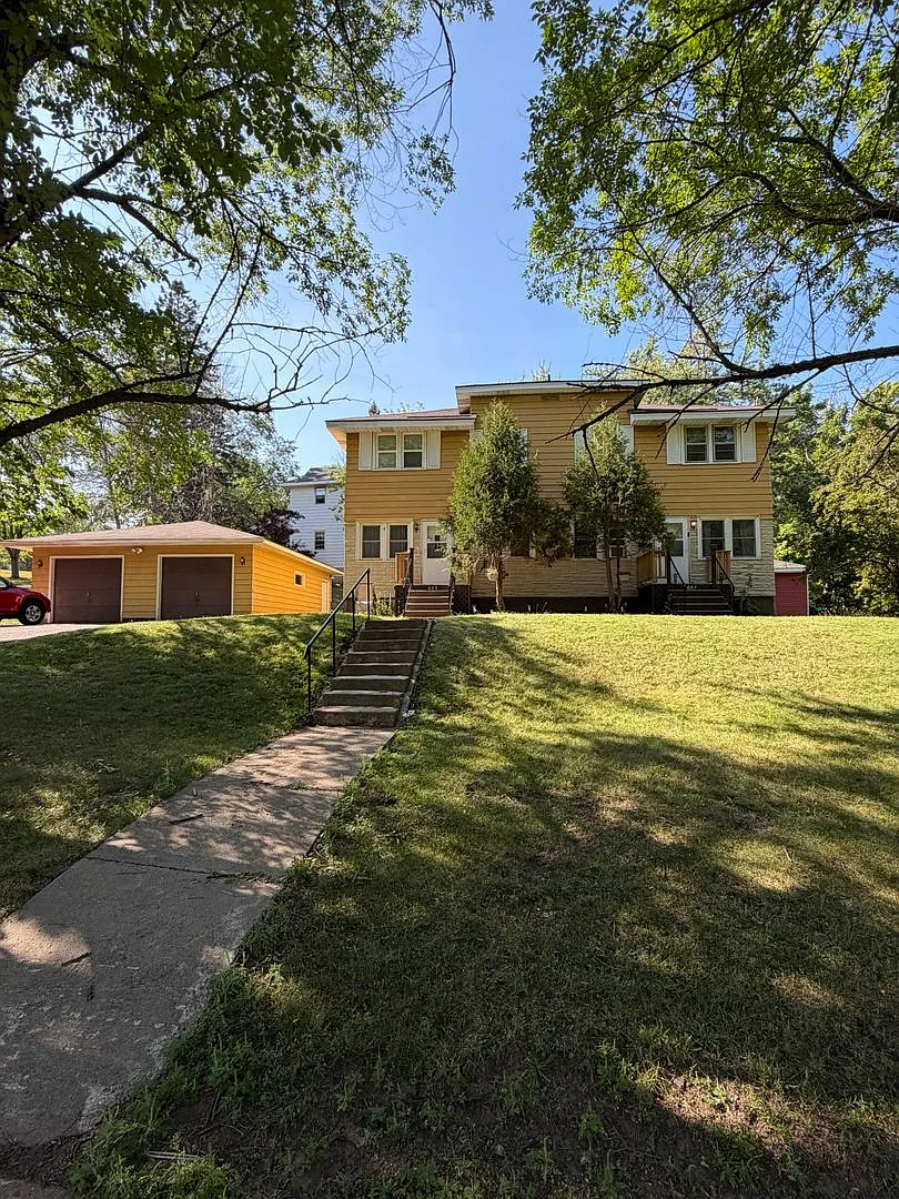605 - 607 Leicester Ave — Photo 1