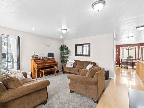 4th image of 2317 W New Harvest Ln