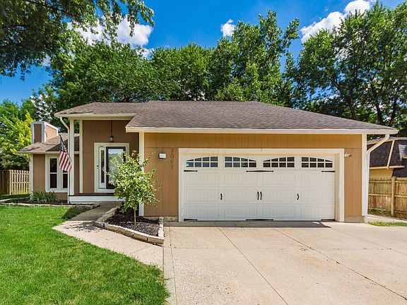 3rd image of 3097 Cranston Dr