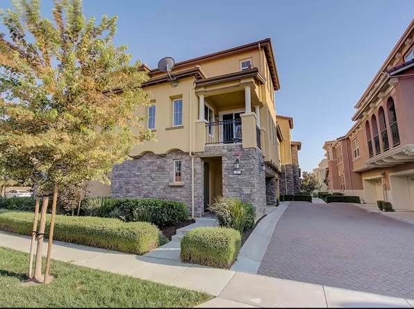 581 Selby Ln Unit 2, Livermore, CA 94551