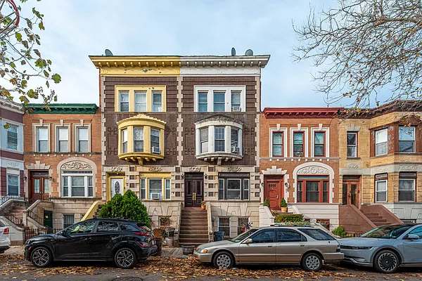 Rented by Compass | media 13