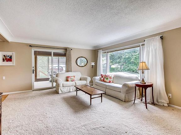 4th image of 3628 Snelling Ave N