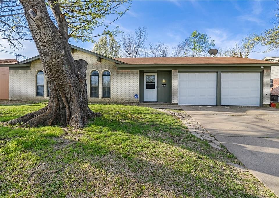 1st image of 2912 Lachelle Ln