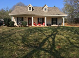 114 Payson Rd, Deatsville, AL 36022