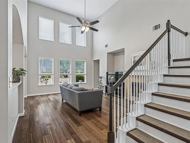 1705 Chula Vista Dr — Photo 6