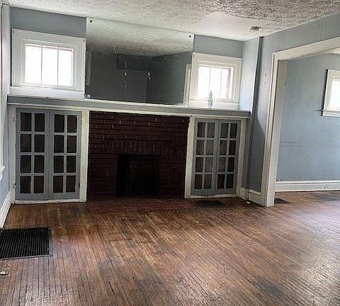 3rd image of 1783 Sullivant Ave