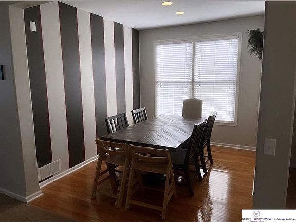 4th image of 18610 Marcy St