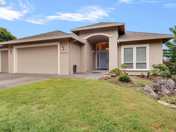10520 SE Isaac Dr, Happy Valley, OR 97086