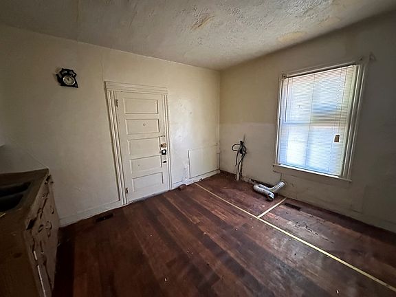 5th image of 600 Hughes St