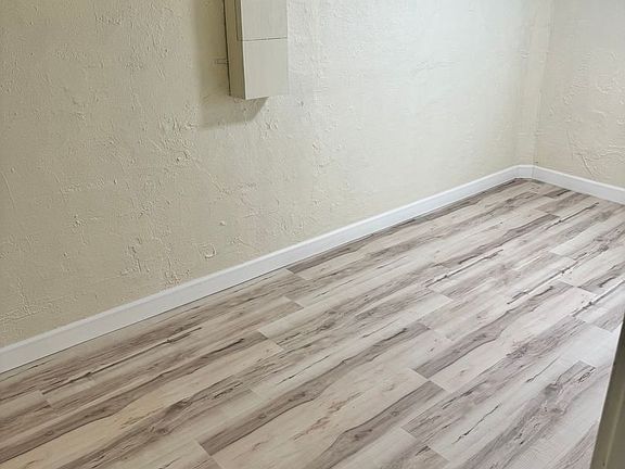 5th image of 228 NW 11th St #149804D3B