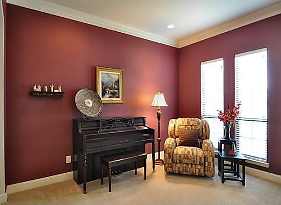 5th image of 1525 Bluebonnet Way