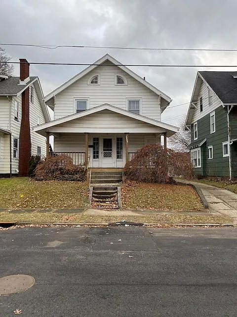1232 13th St NW — Photo 2