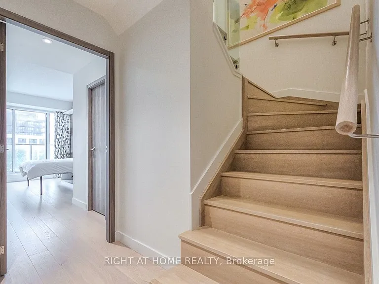 95 McMahon Dr #511 — Photo 22