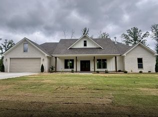 6762 N Detonti Rd, Bauxite, AR 72011