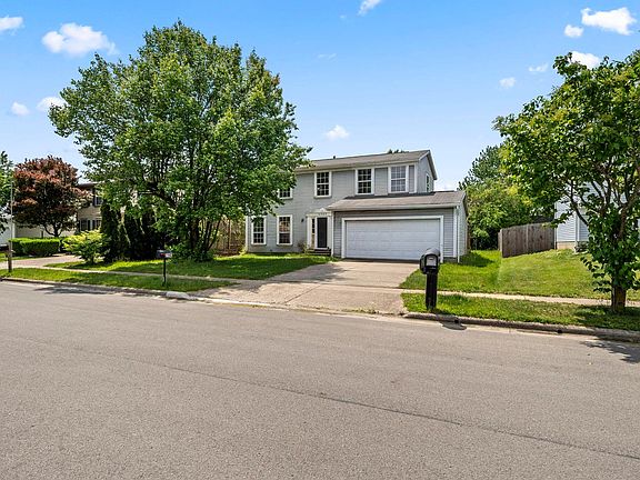 4th image of 2983 Castlebrook Ave