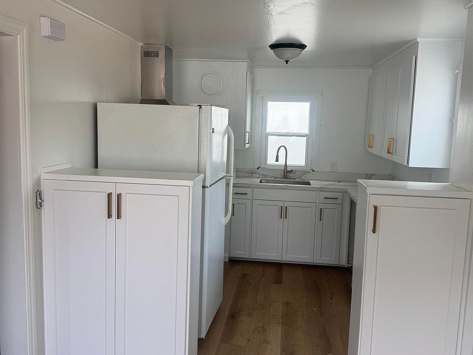 2nd image of 1613 Kains Ave