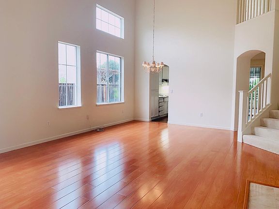 3rd image of 2456 Amaryl Dr