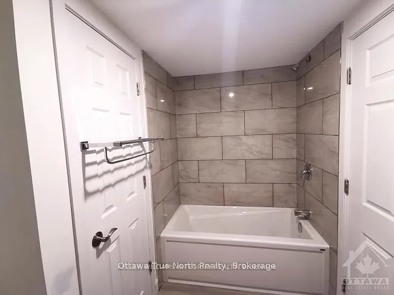360 Bronson Ave #1 — Photo 16