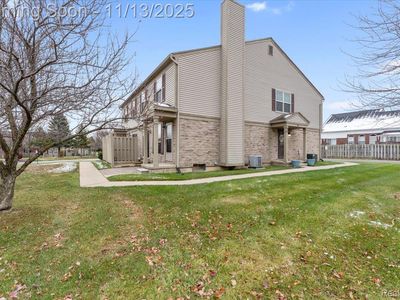 13967 Watersway Dr, Gibraltar, MI, 48173