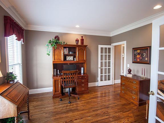 3rd image of 410 Cartel Ct