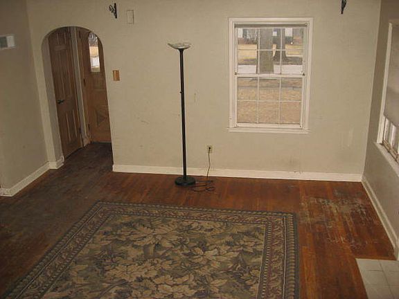 3rd image of 427 N Franklin Ave