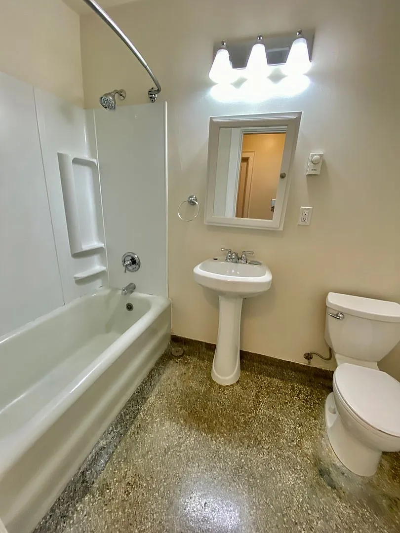 Washington Irving Apartments — Photo 4
