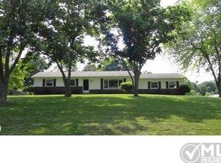 886 Mary Dr, Lapeer, MI