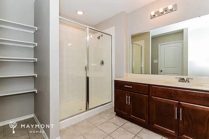 1321 Basswood Ln — Photo 6