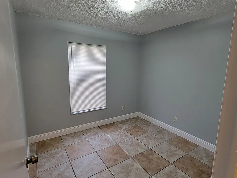 784 Anderson Rd — Photo 22