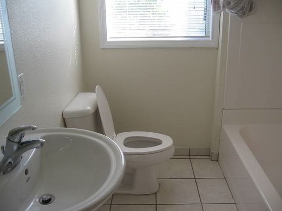 3rd image of 5300 San Vicente Blvd