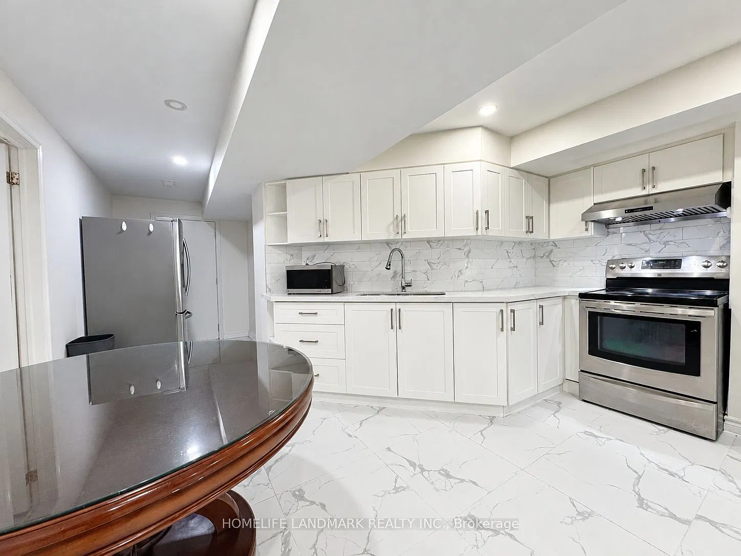 3 bed, $1,900 — Photo 4