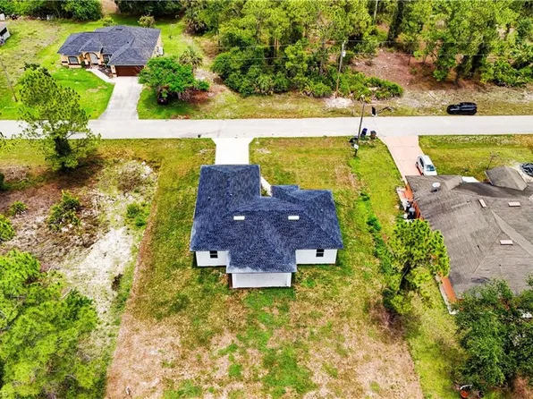 1020 Carroll ST E, LEHIGH ACRES, FL 33974