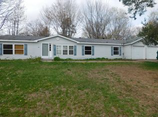 17636 S Daisys Way, Kinross, MI 49752
