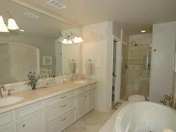 3rd image of 1021 Kipp Ave