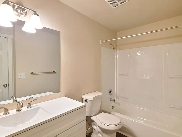 Horizon Apartments — Photo 36