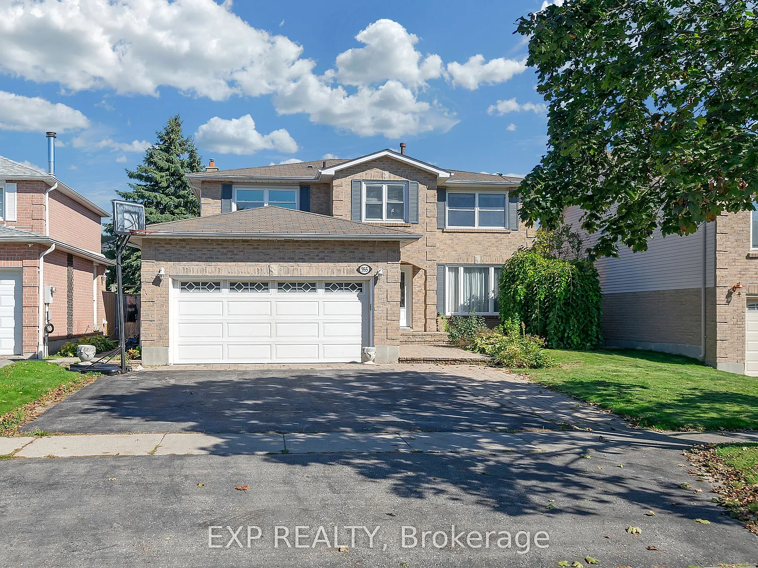 4 bed, $3,690 — Photo 1