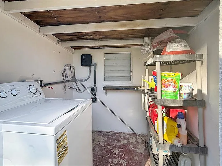 9 L Calle Ext #6 — Photo 8