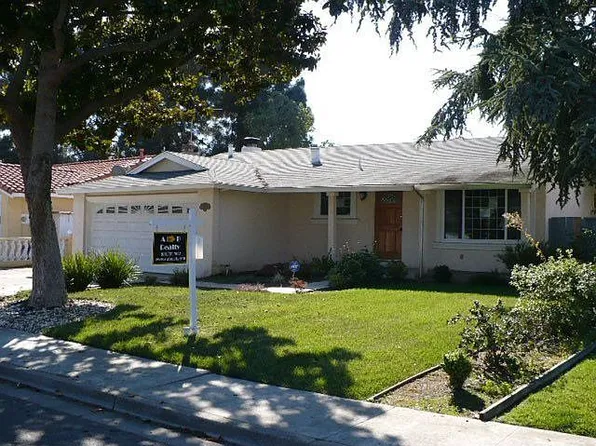 33787 Remington Dr, Union City, CA 94587