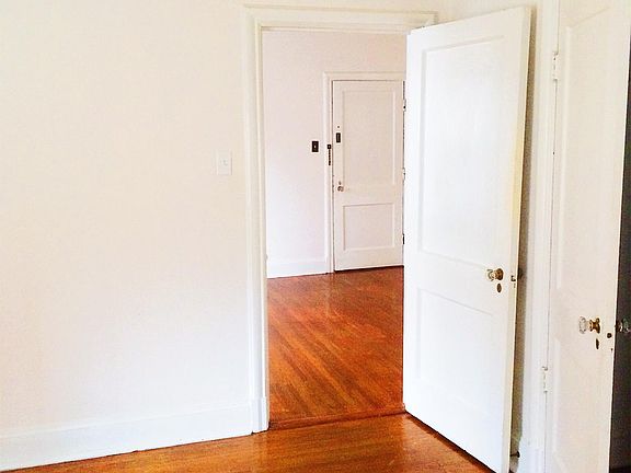 3rd image of 2665 Rivermont Ave