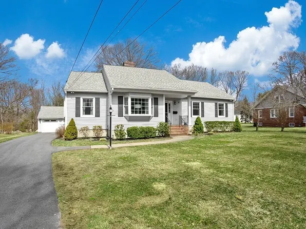 221 High St, Canton, MA 02021